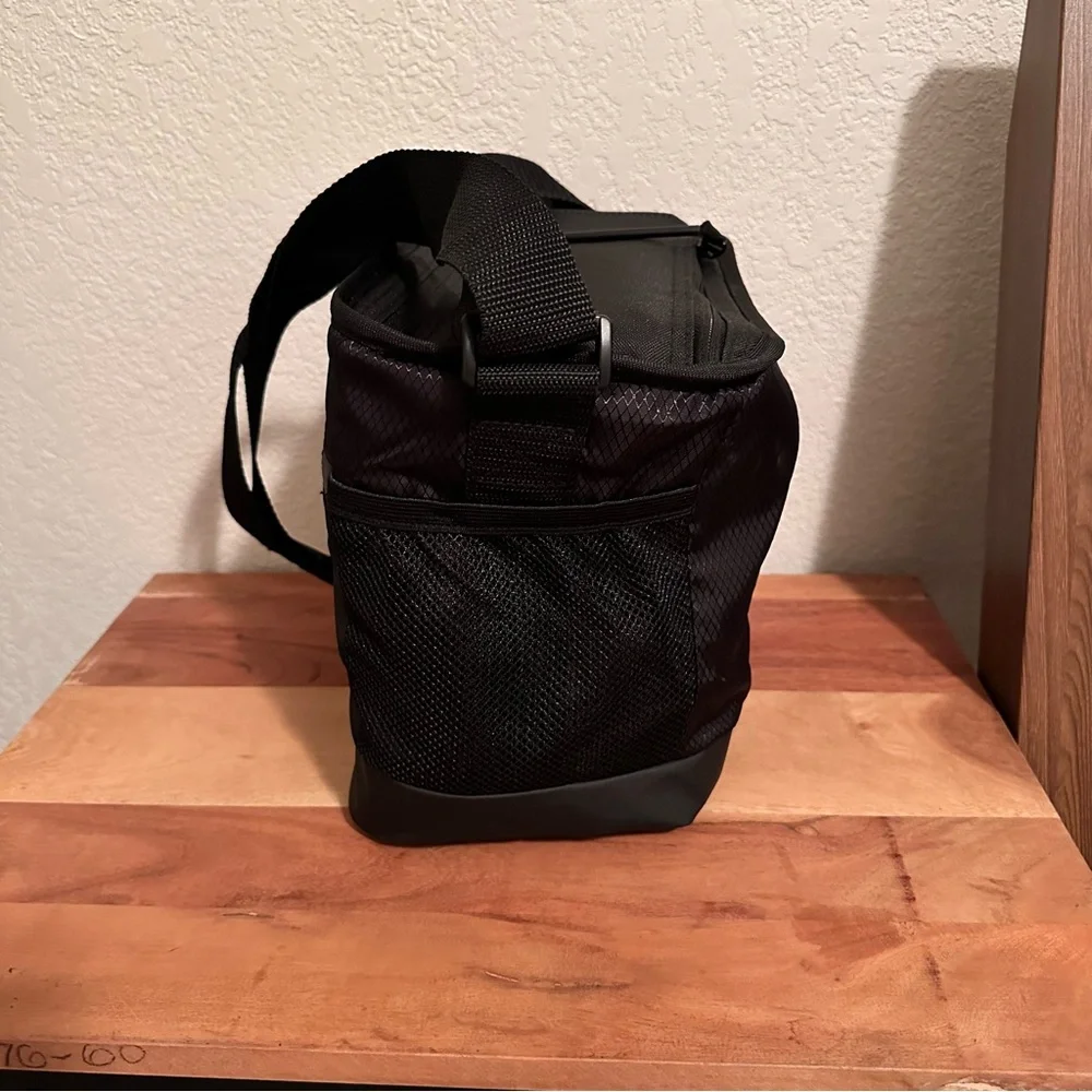 Igloo Insulated Coors Light Black Cooler Bag NWT